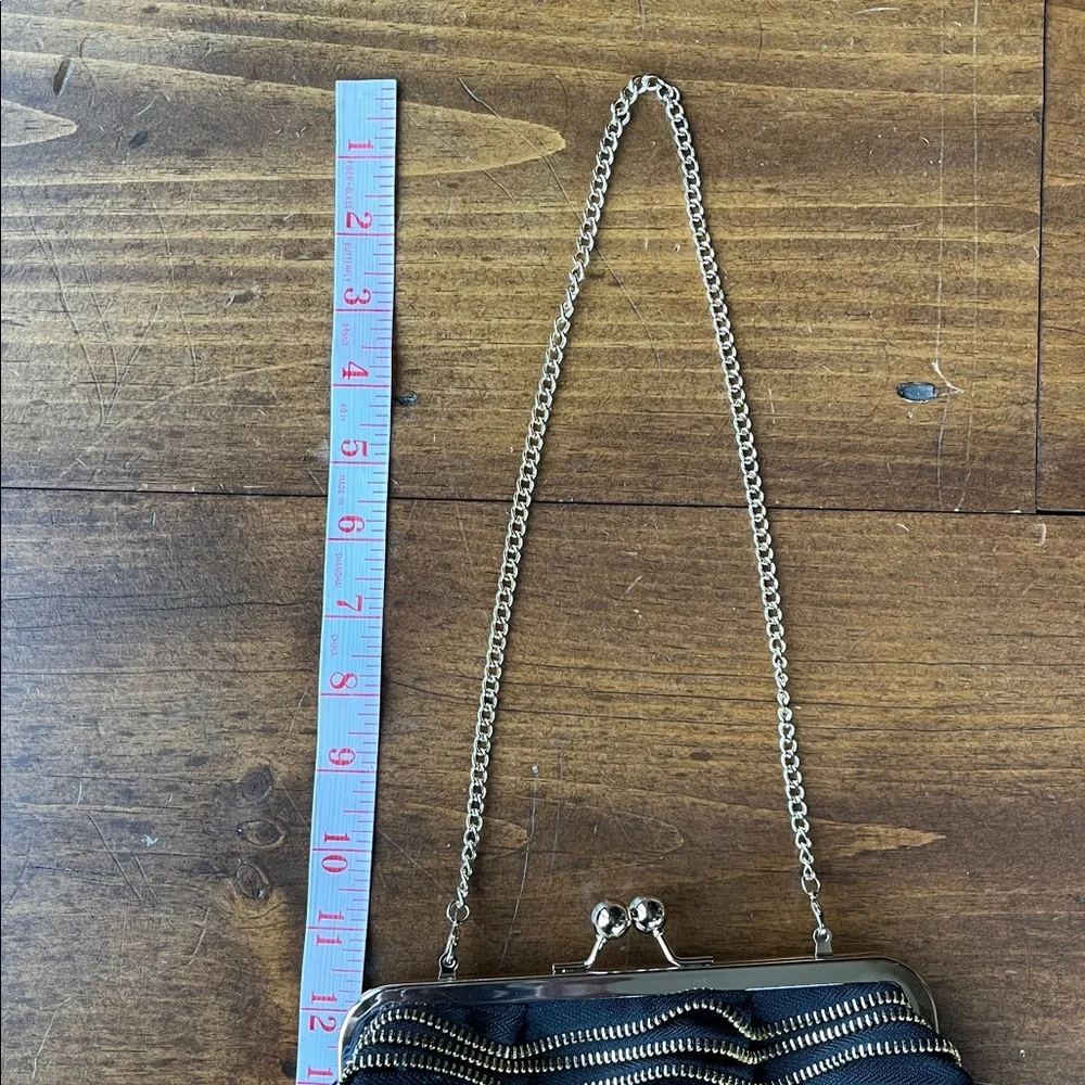 Susan Faris Clutch Purse Gold Tone Zippers with Gold Tone Shoulder Chain